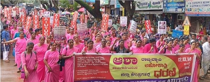 ರಾಜ್ಯಾದ್ಯಂತ ಆಶಾ ಕಾರ್ಯಕರ್ತೆಯರ ಅಹೋರಾತ್ರಿ ಧರಣಿ